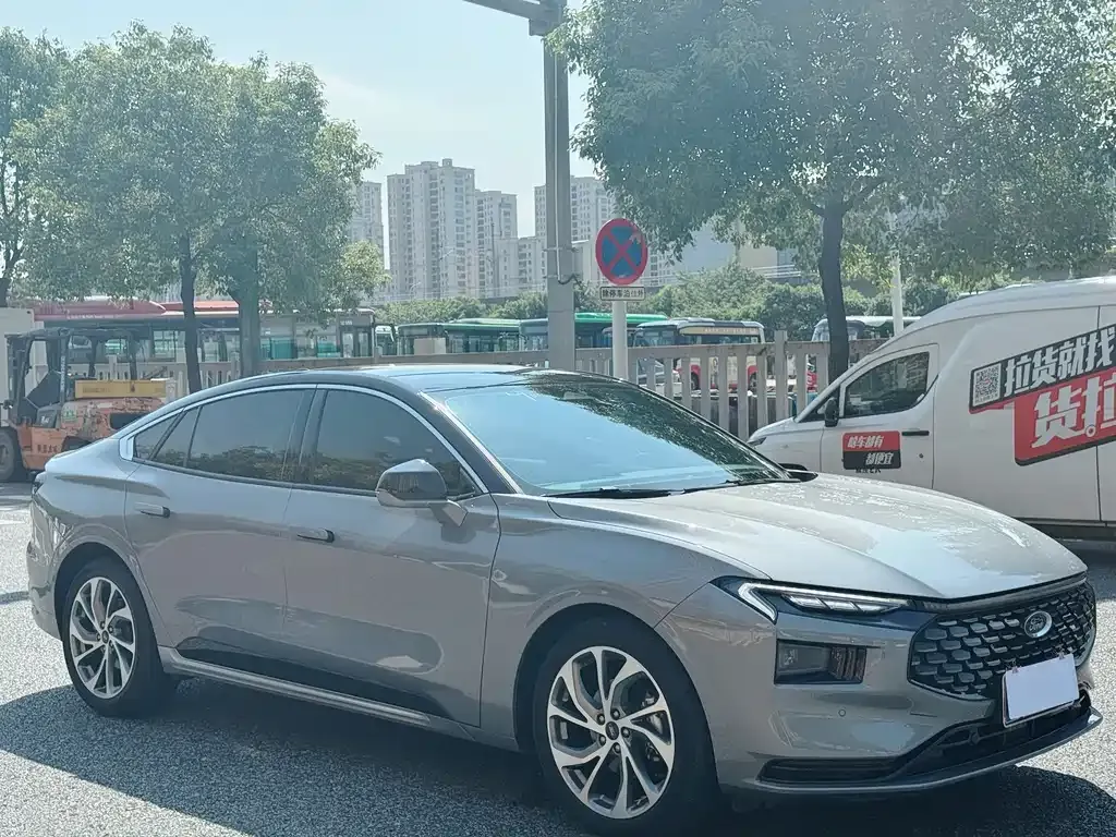 Ford Mondeo 2023 из CN, фото 3
