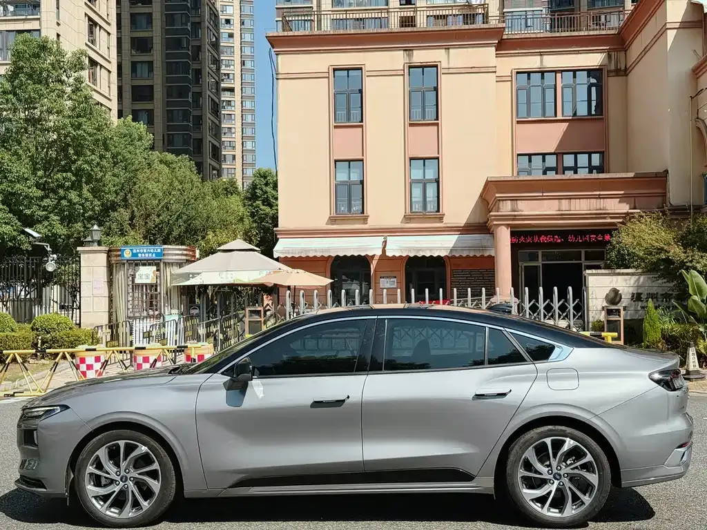 Ford Mondeo 2023 из CN, фото 4