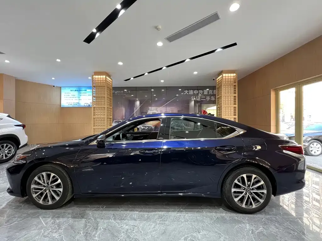 Lexus ES 2023 из CN, фото 4