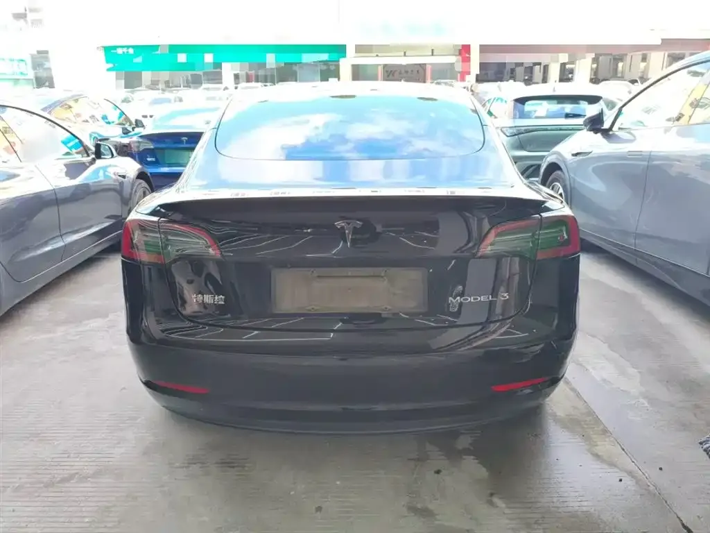 Tesla Model 3 — фото 6