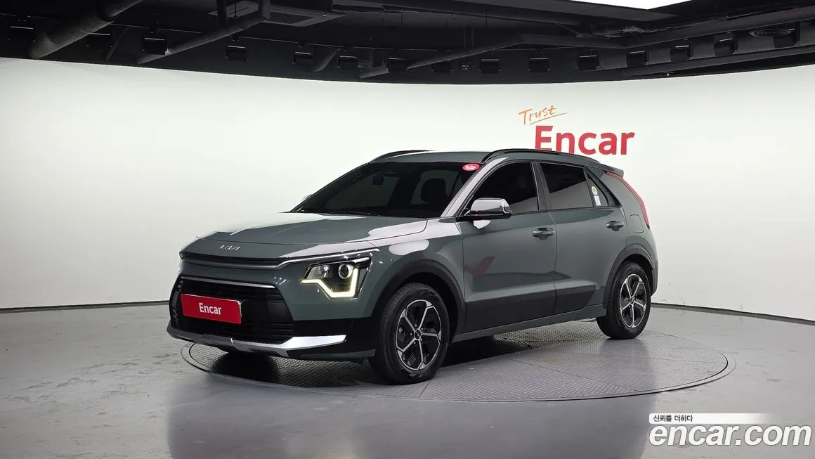 Kia Niro — фото 1