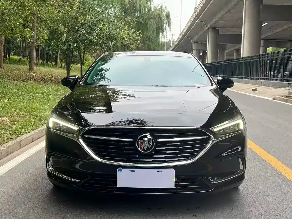 Buick LaCrosse — фото 2