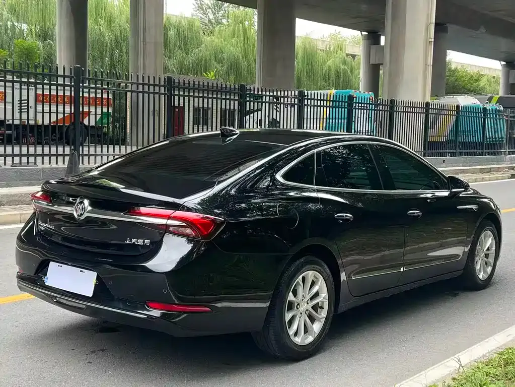 Buick LaCrosse — фото 9