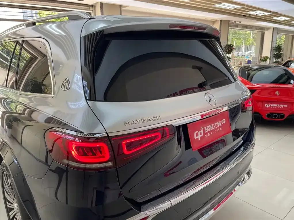 Mercedes-Benz GLS — фото 10