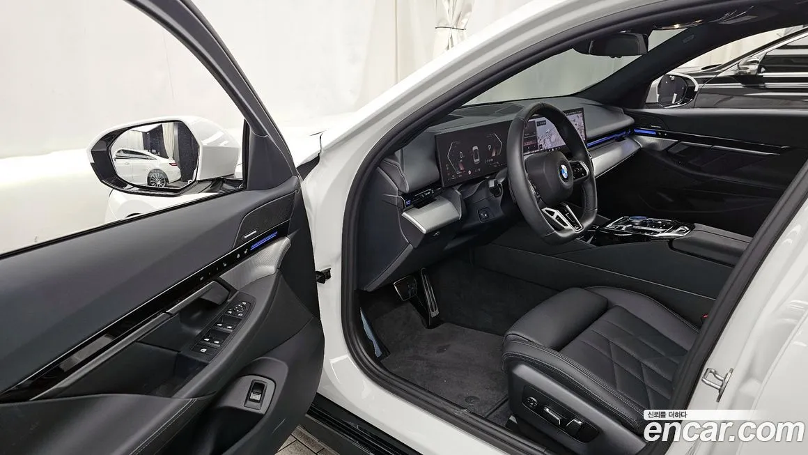 BMW 5-Series 2024 из KR, фото 10