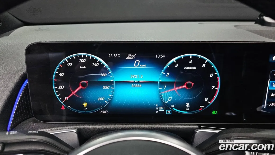 Mercedes-Benz GLB-Class 2021 из KR, фото 8