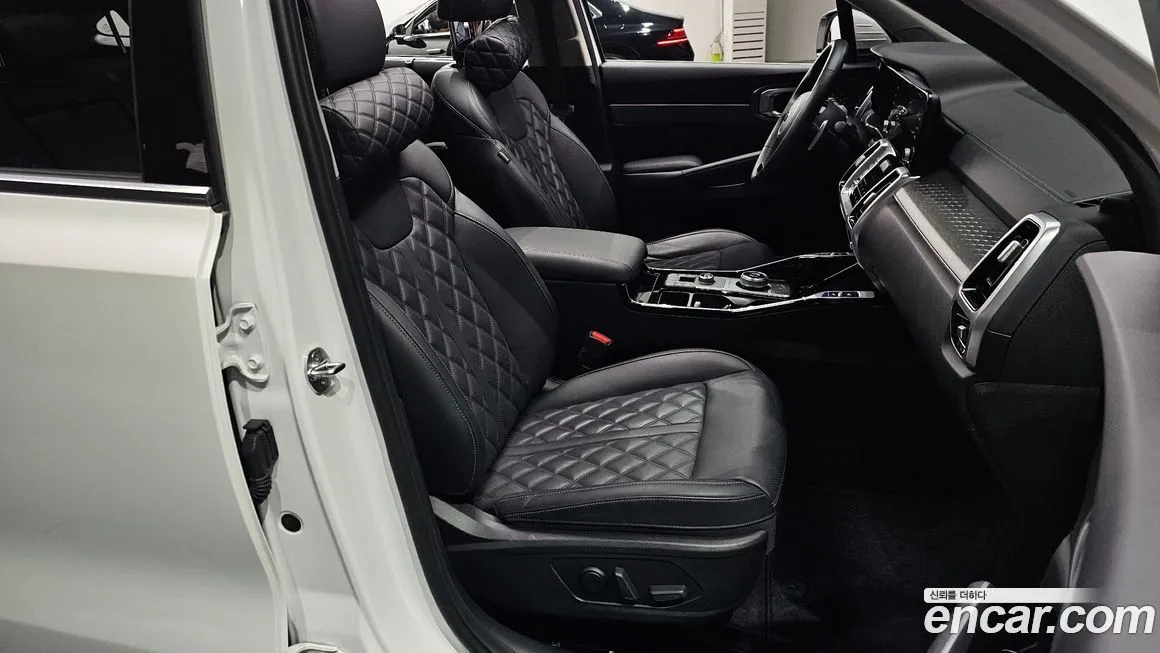 Kia Sorento — фото 10