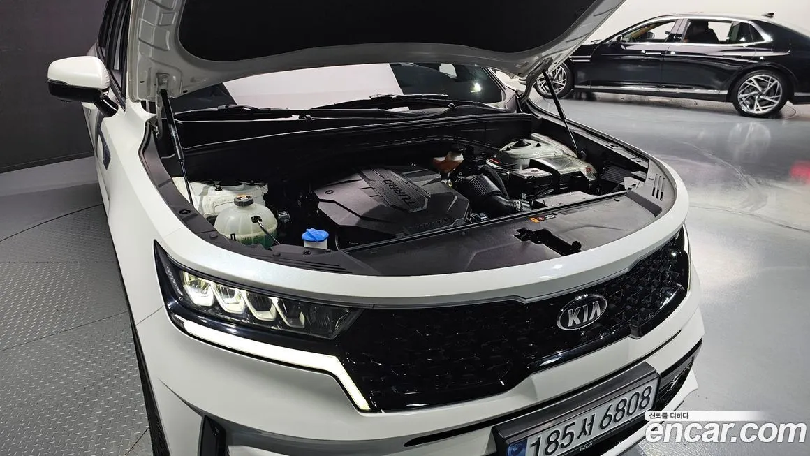 Kia Sorento — фото 6