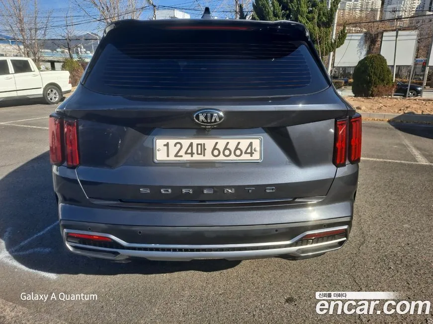 Kia Sorento — фото 4