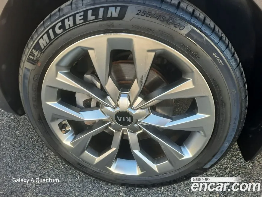 Kia Sorento — фото 6