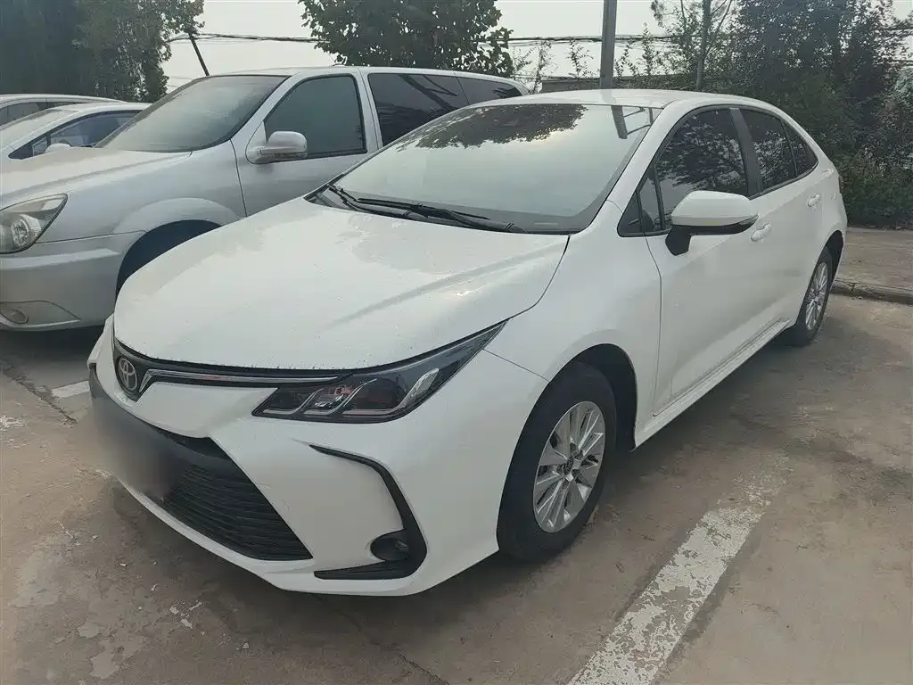 Toyota Corolla 2024 из CN, фото 2