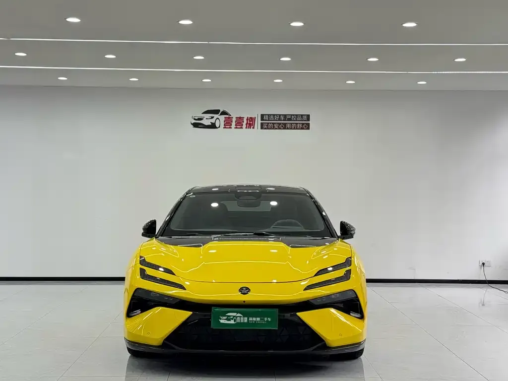Lotus Emeya 2025 из CN, фото 2
