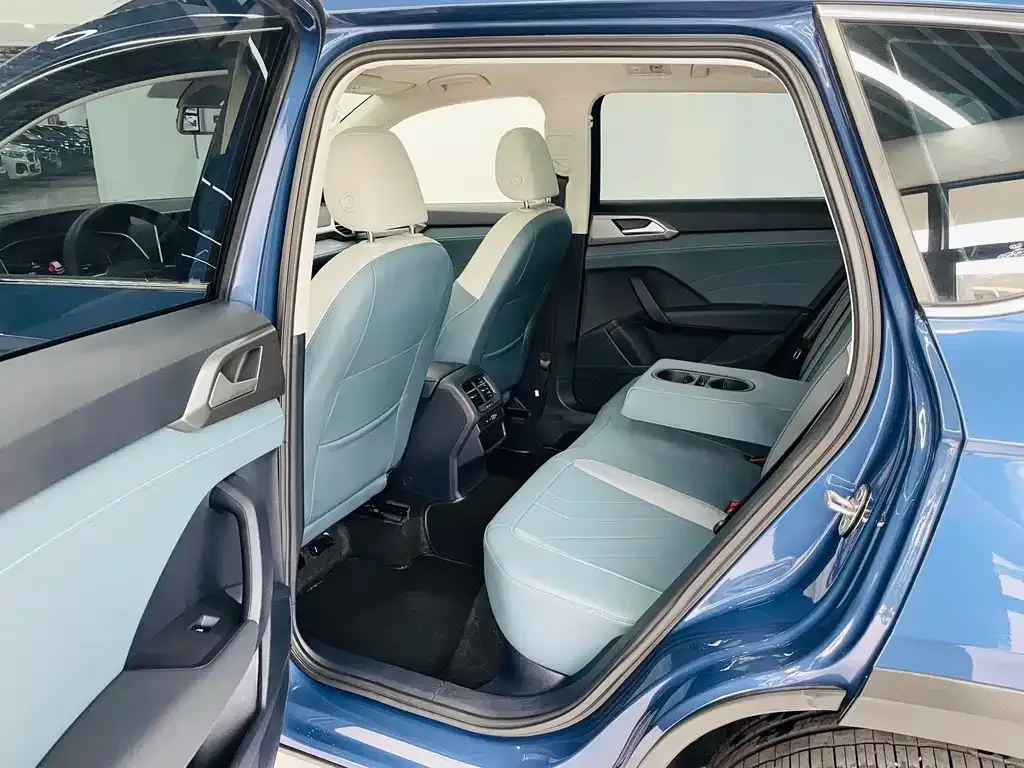 Volkswagen Tharu 2024 из CN, фото 8