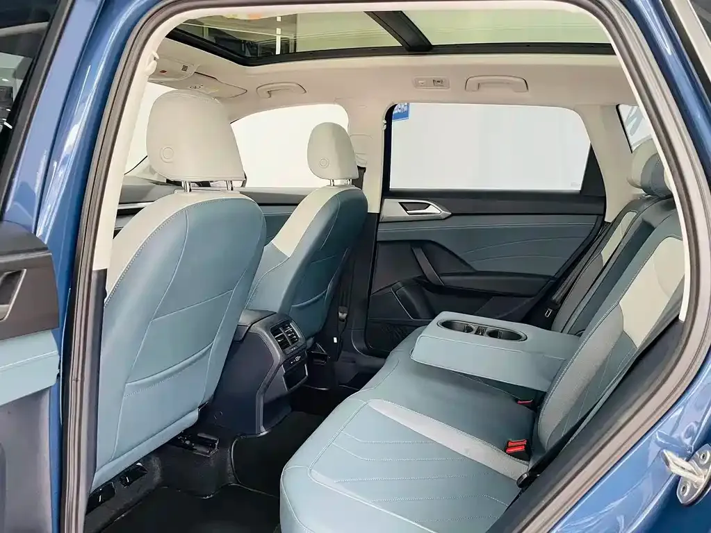 Volkswagen Tharu 2024 из CN, фото 9