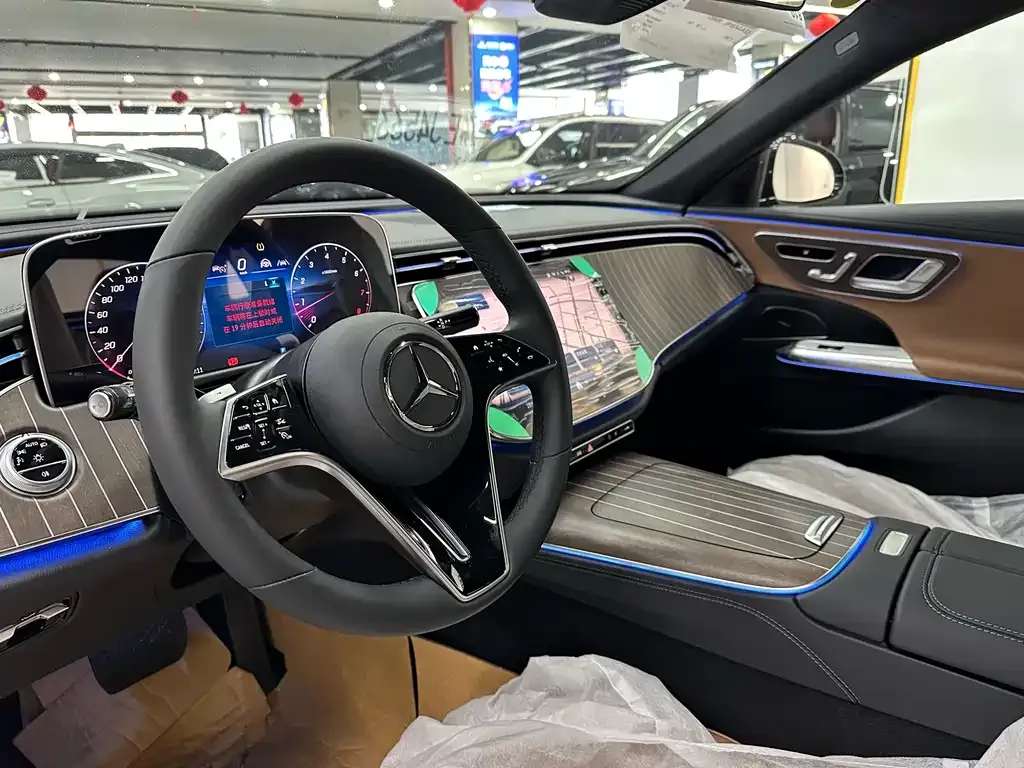 Mercedes-Benz E-Class 2025 из CN, фото 10
