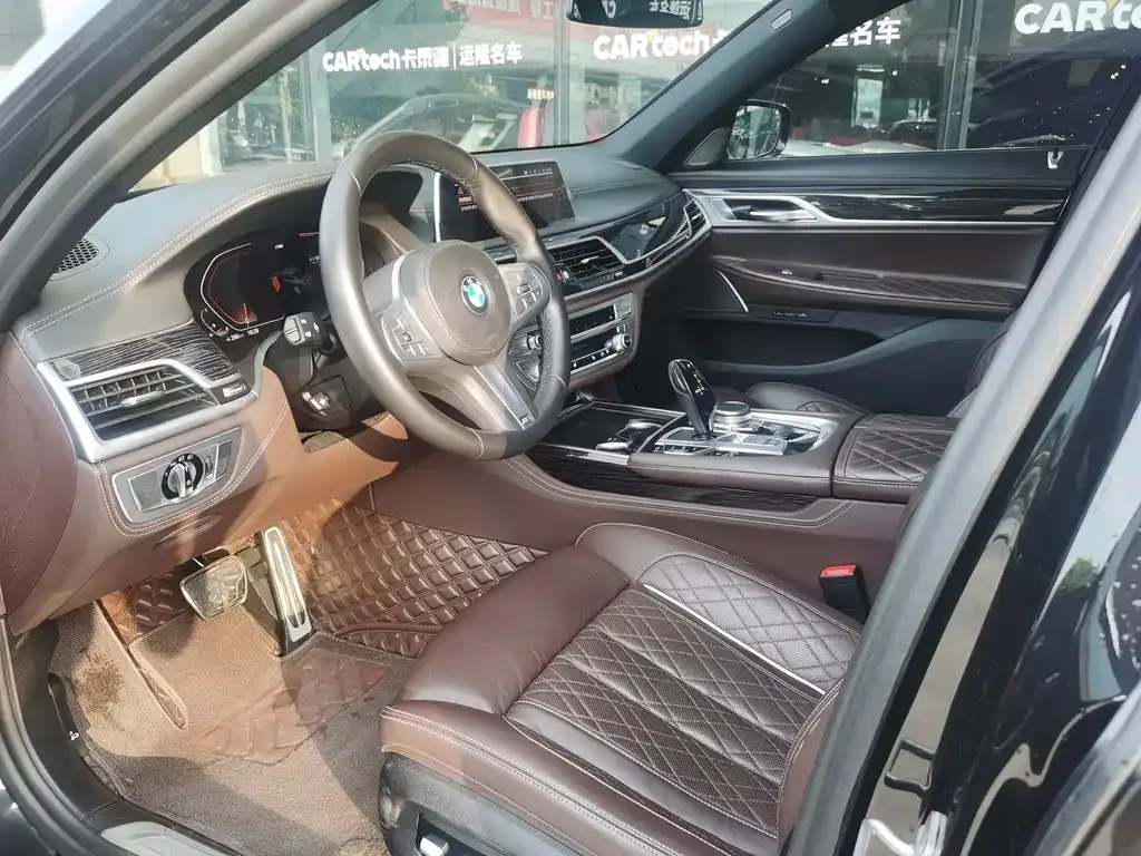 BMW 7 Series 2022 из CN, фото 4