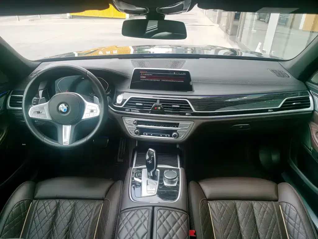 BMW 7 Series 2022 из CN, фото 5