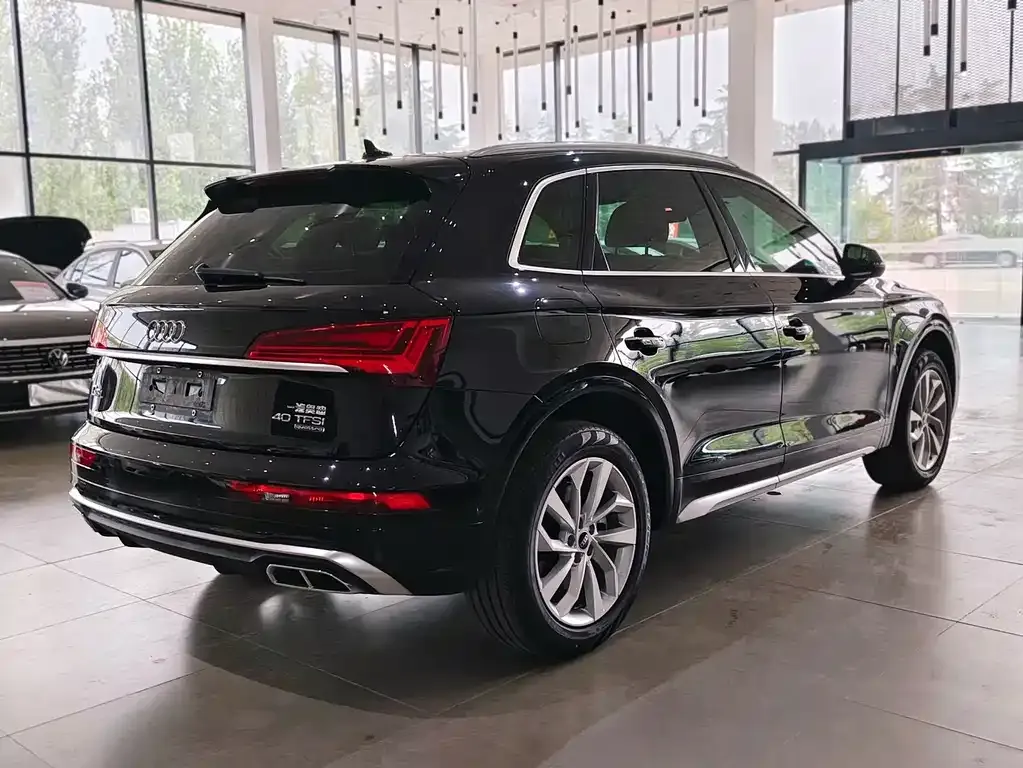 Audi Q5L — фото 2