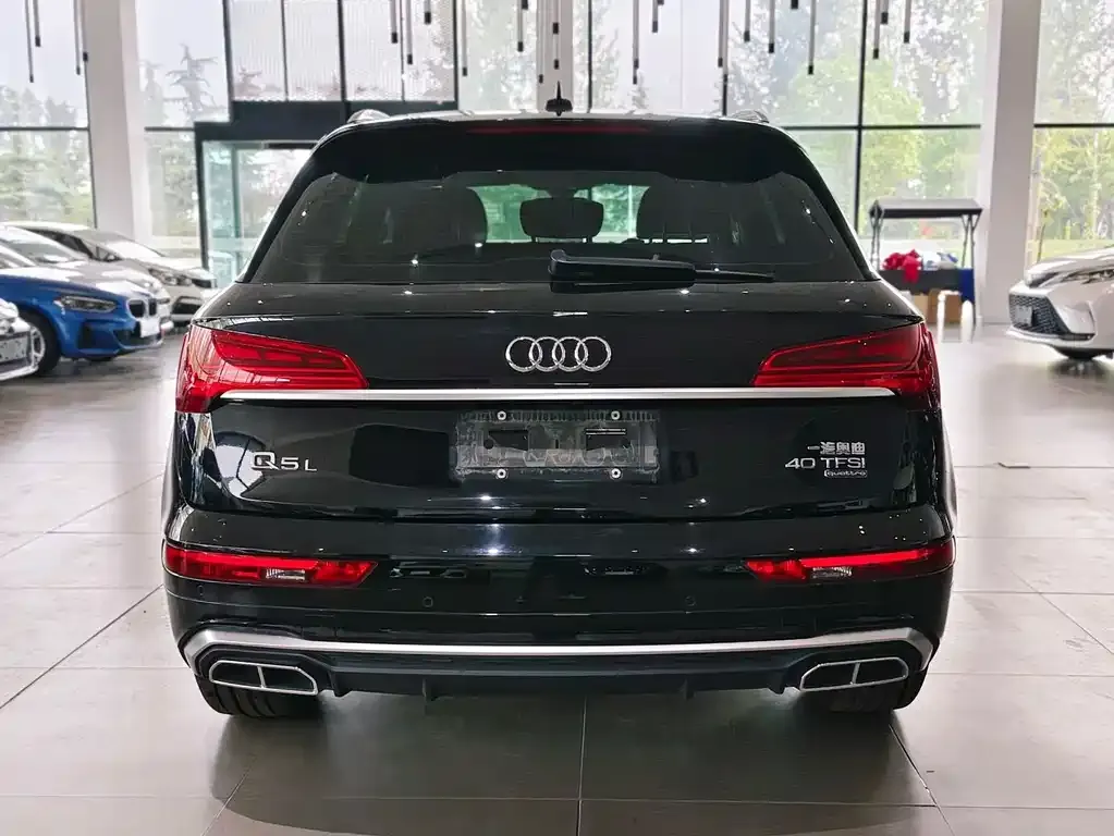 Audi Q5L — фото 4