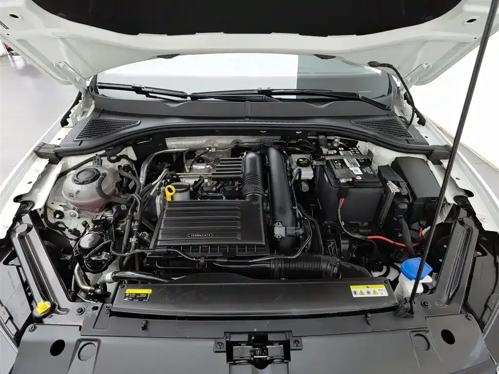Volkswagen Bora 2023 из CN, фото 6