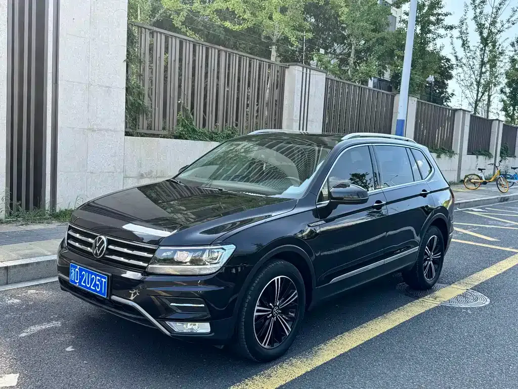 Volkswagen Tiguan L 2021 из CN, фото 1