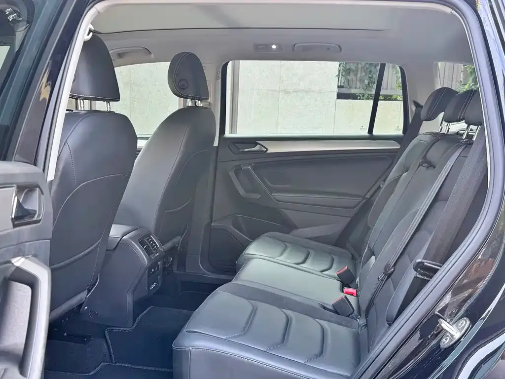 Volkswagen Tiguan L 2021 из CN, фото 5