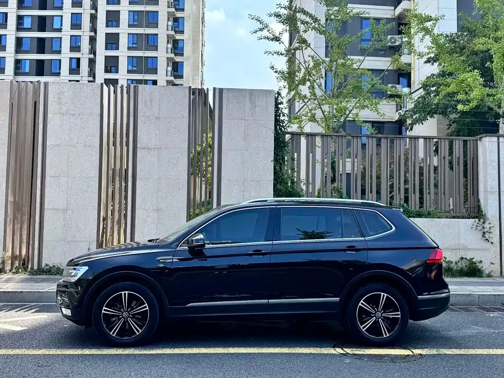 Volkswagen Tiguan L 2021 из CN, фото 6