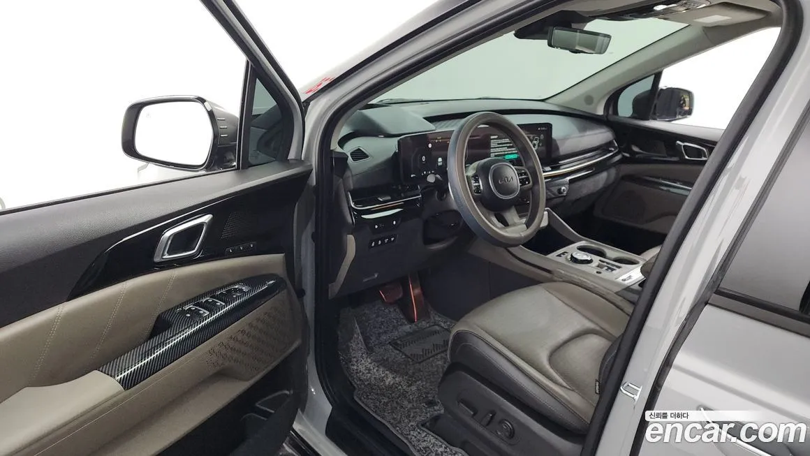 Kia Carnival — фото 10