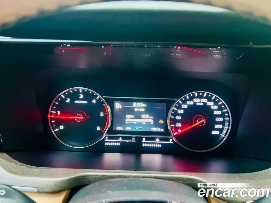 Kia Sorento — фото 9