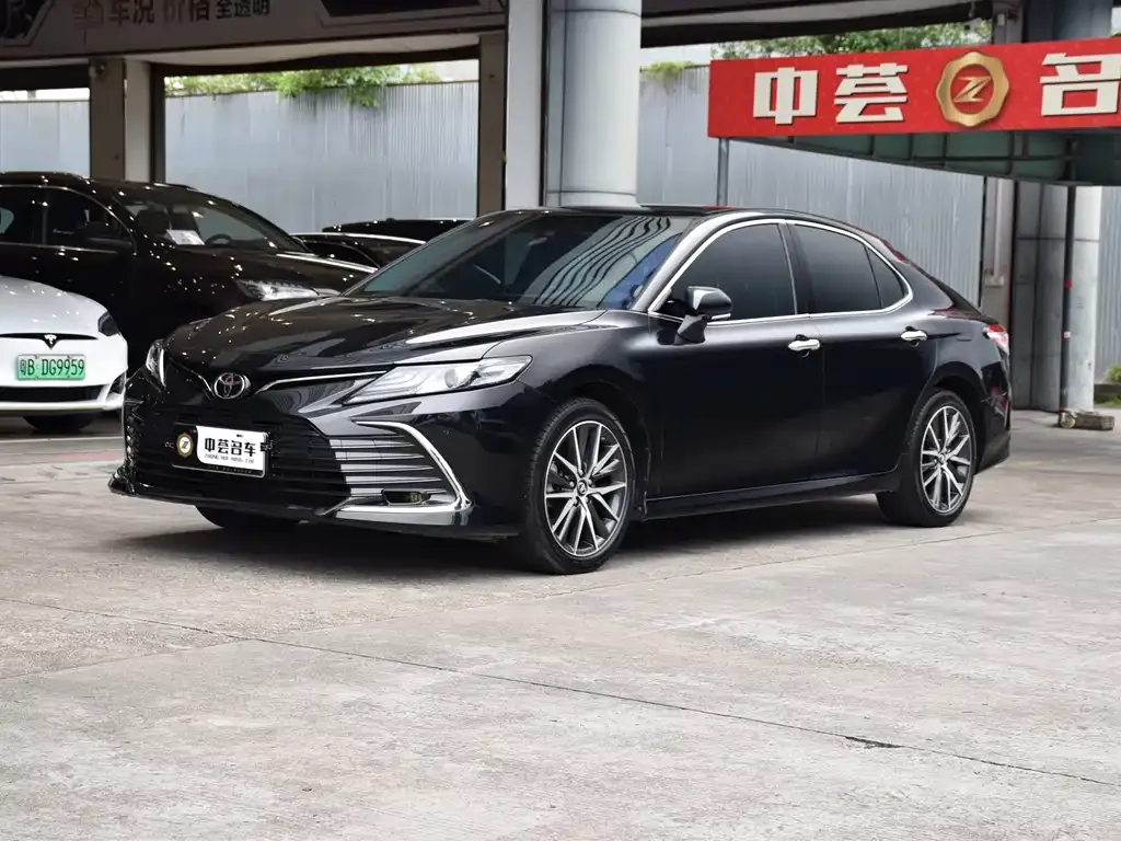 Toyota Camry 2023 из CN, фото 1