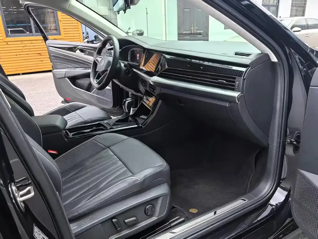 Volkswagen Passat — фото 7