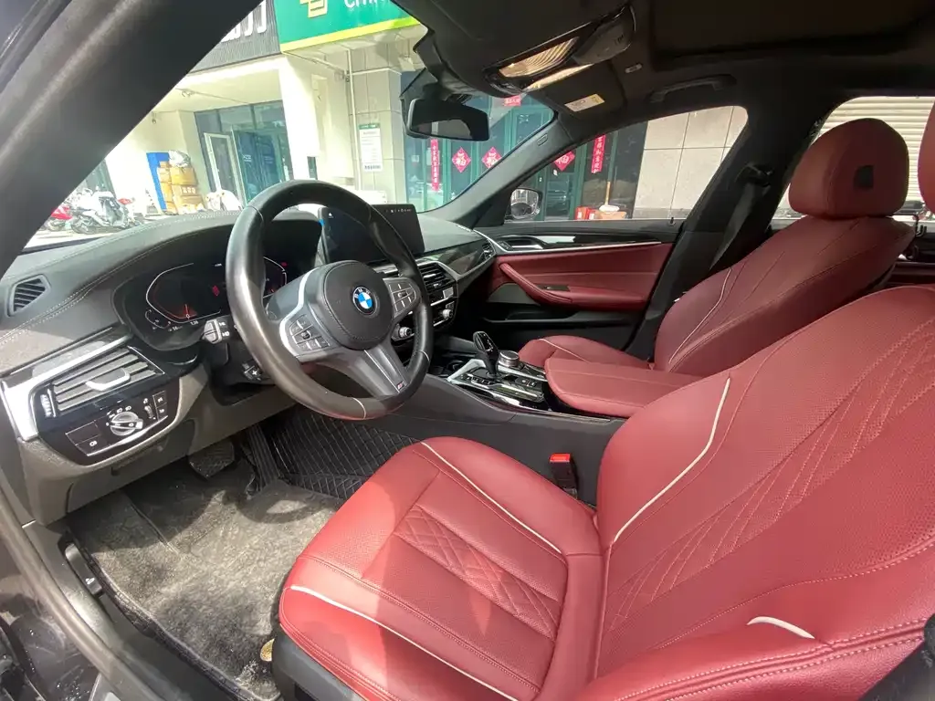 BMW 5 Series 2023 из CN, фото 4