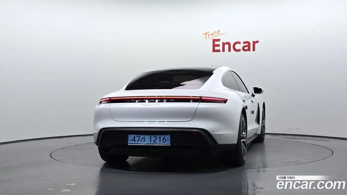 Porsche Taycan 2021 из KR, фото 4
