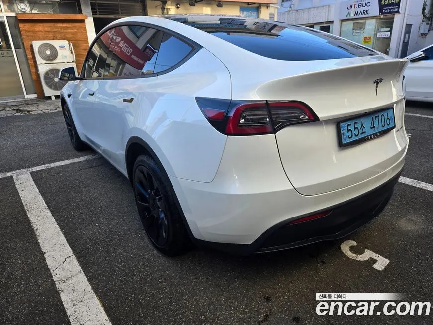 Tesla Model Y — фото 2