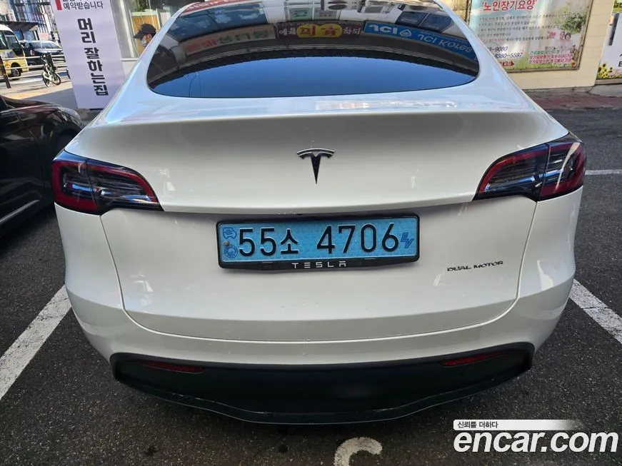 Tesla Model Y — фото 4