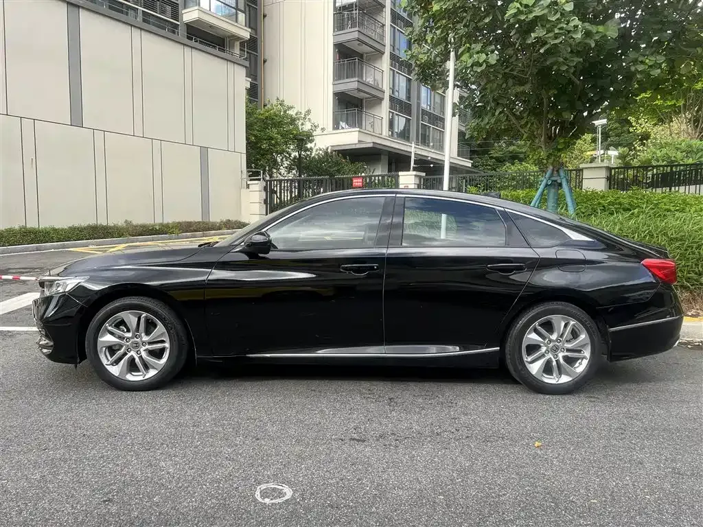 Honda Accord — фото 2