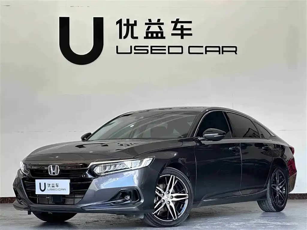 Honda Accord — фото 1