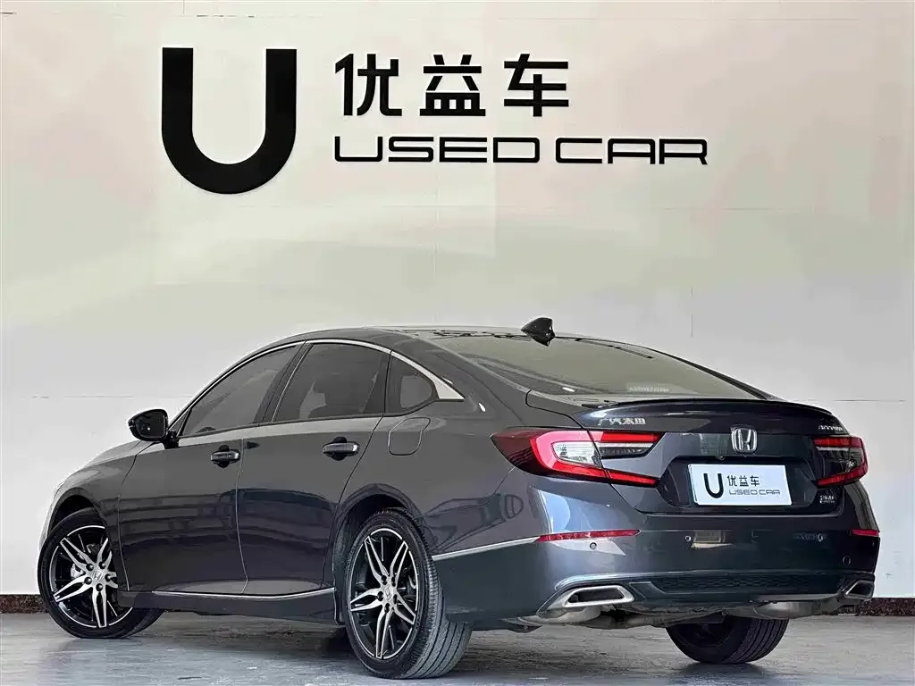 Honda Accord — фото 7