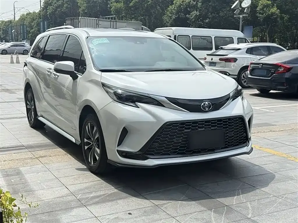 Toyota Granvia 2024 из CN, фото 6
