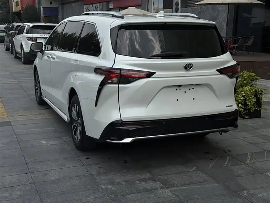Toyota Granvia 2024 из CN, фото 9