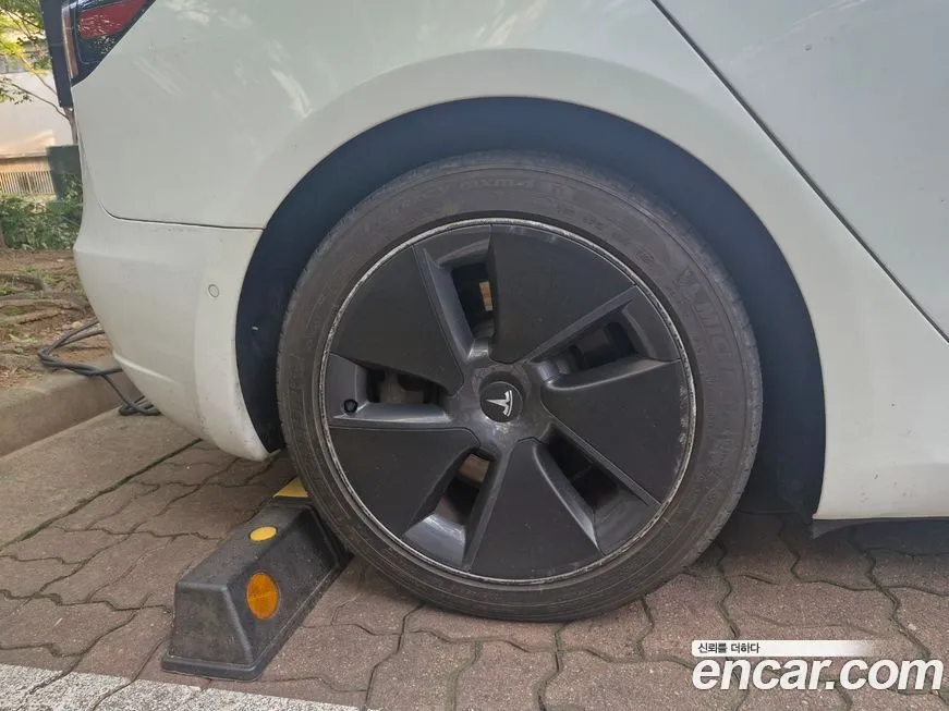 Tesla Model 3 2021 из KR, фото 8