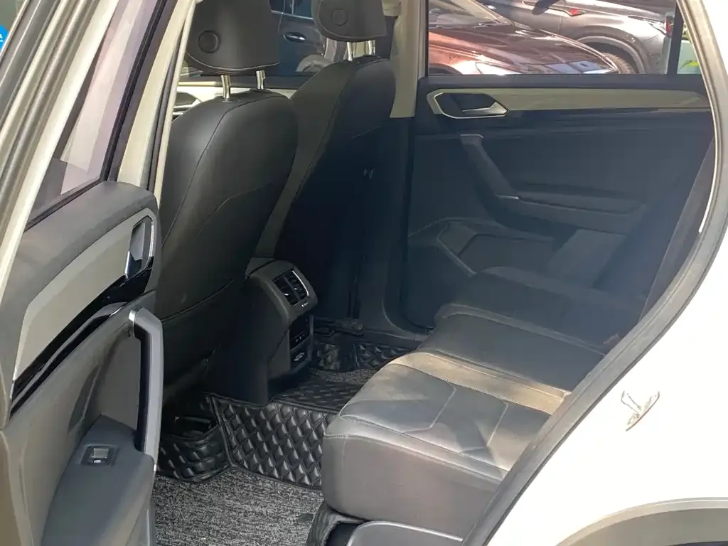 Volkswagen Tayron 2021 из CN, фото 8