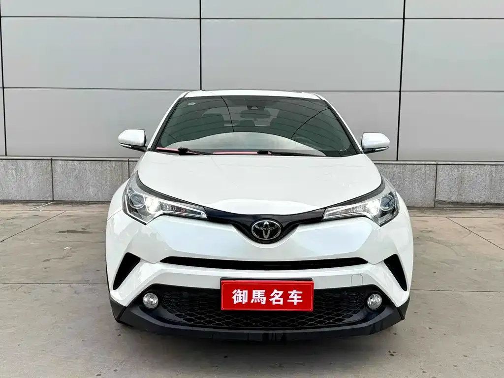 Toyota C-HR — фото 7