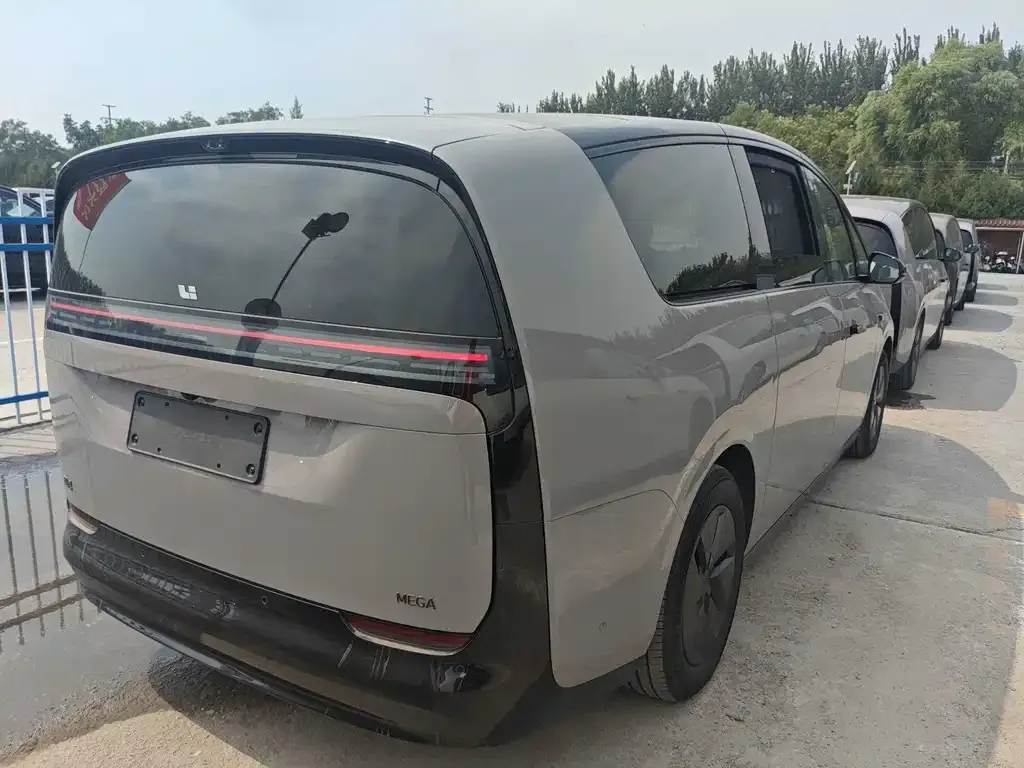 Li Auto MEGA 2024 из CN, фото 2
