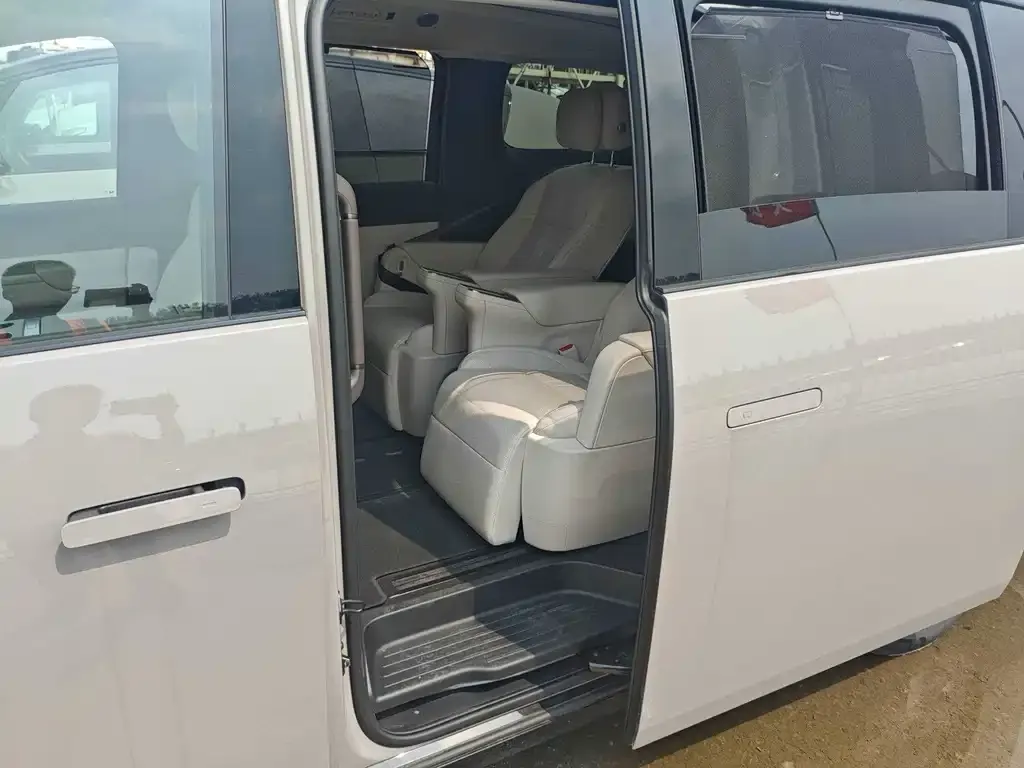 Li Auto MEGA 2024 из CN, фото 4