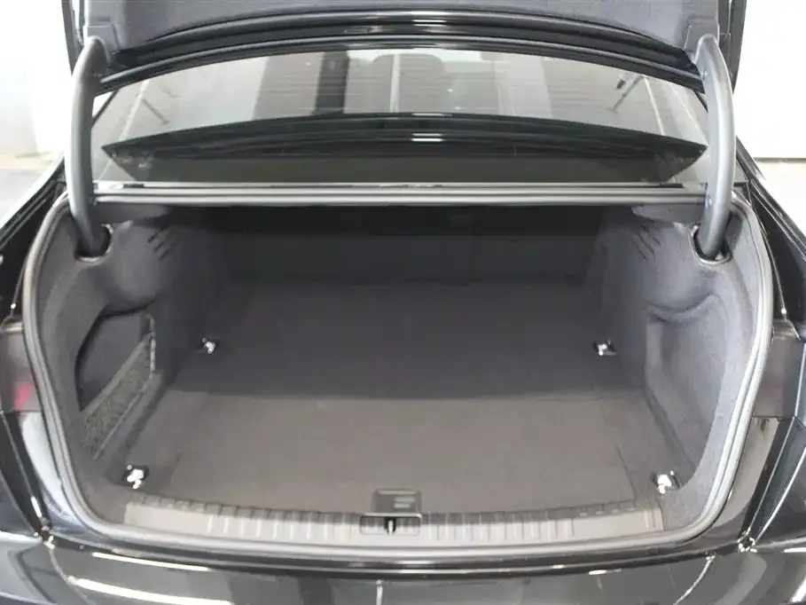 Audi A6L 2025 из CN, фото 7