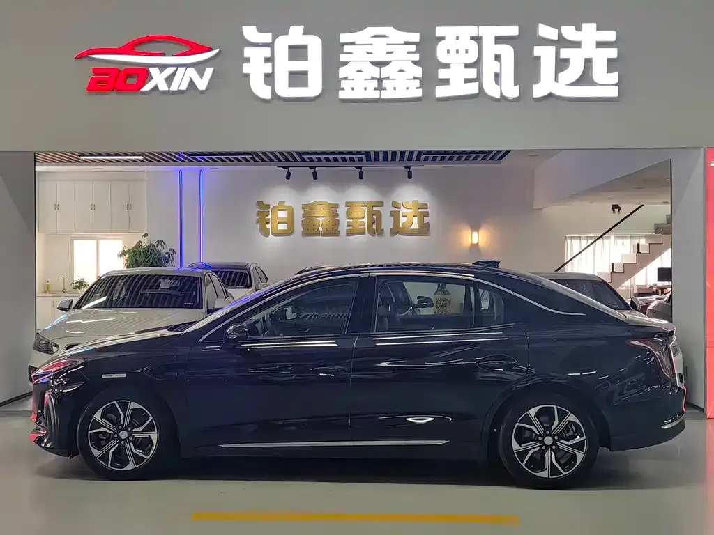 Hongqi E-QM5 — фото 4