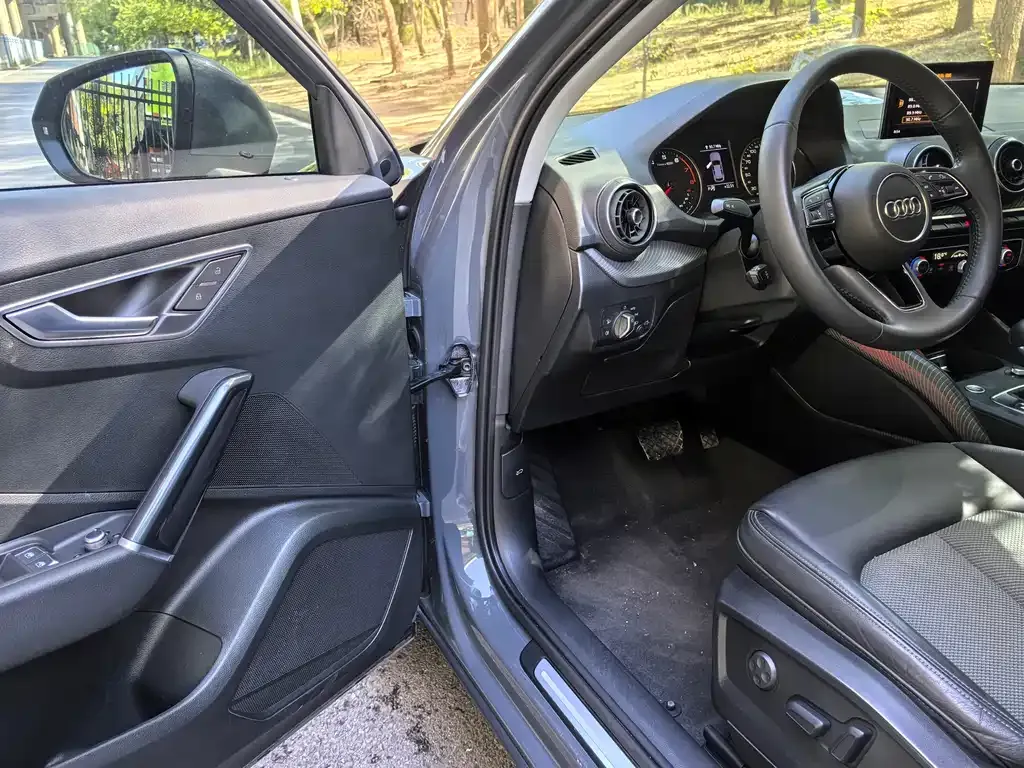 Audi Q2L 2021 из CN, фото 9