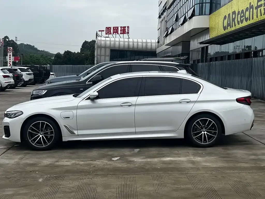 BMW 5 Series New Energy — фото 5