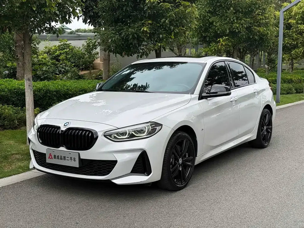 BMW 1 Series — фото 1